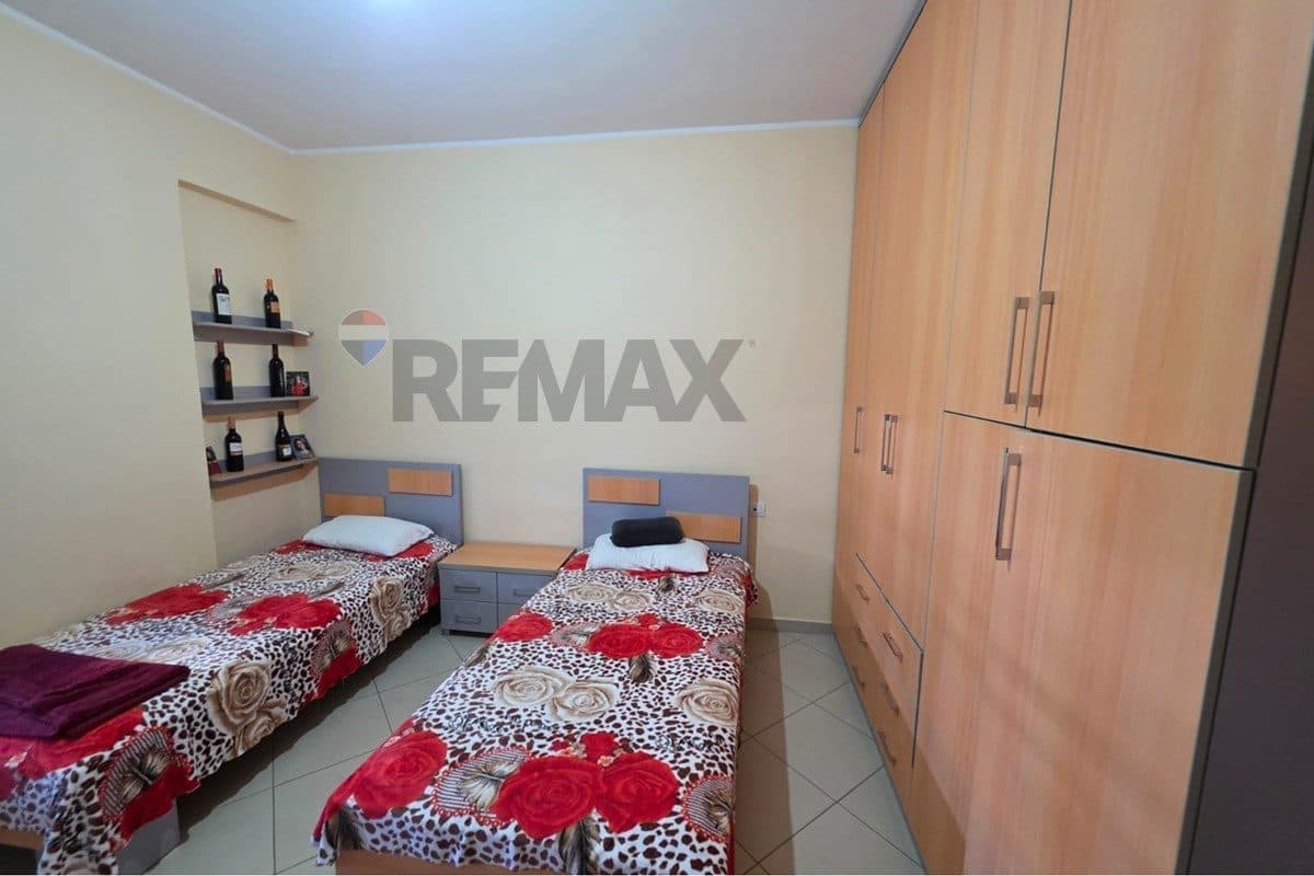🏡 APARTAMENT 2+1 PËR QIRA AFATGJATË – PRANË KISHËS ORTODOKSE, VLORË ✨