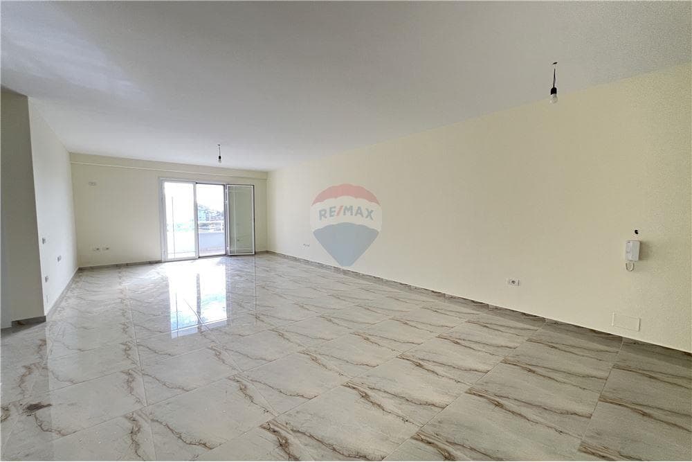 Apartament - Në Shitje - Lungo Mare, Vlorë 3