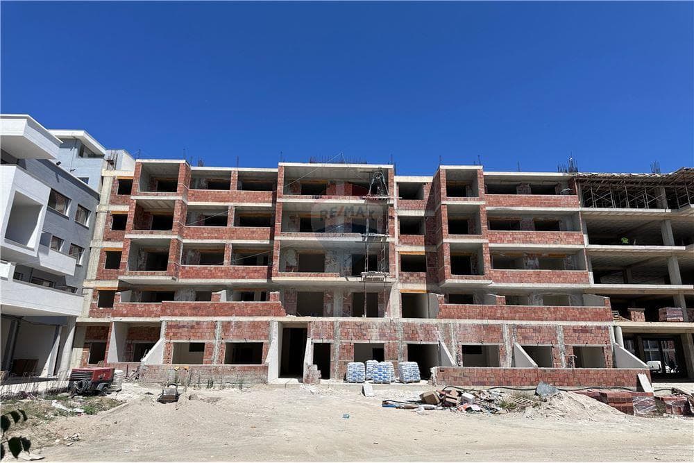 Apartament - Në Shitje - Rruga e Orikumit, Vlorë 2