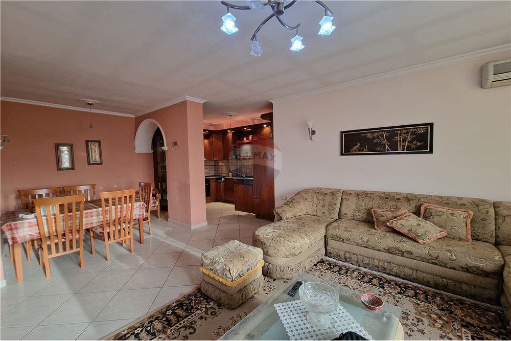 Penthouse ne shitje prane parkut Aulona,Vlore 4