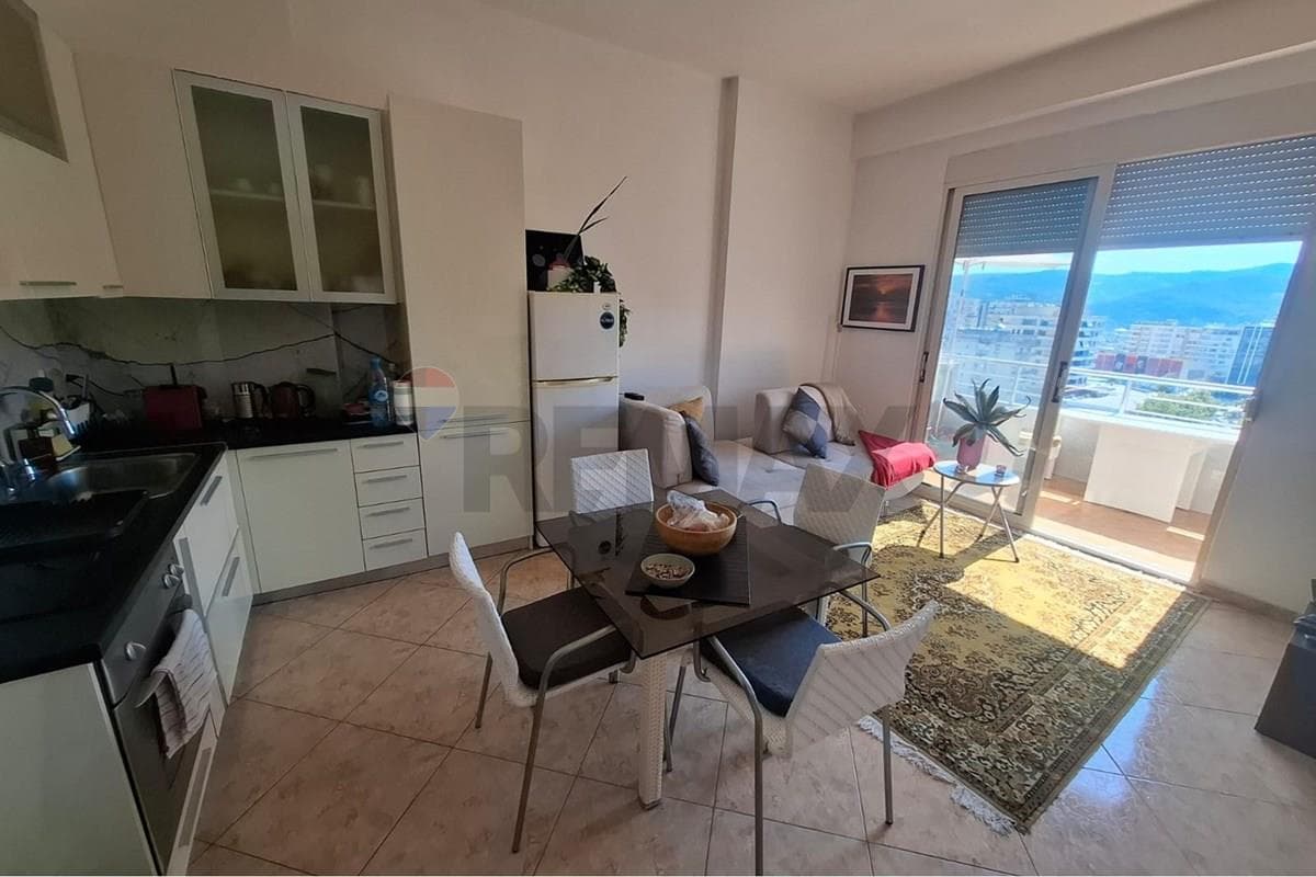 Apartament - Për Qira - Rruga e Portit, Vlorë 4
