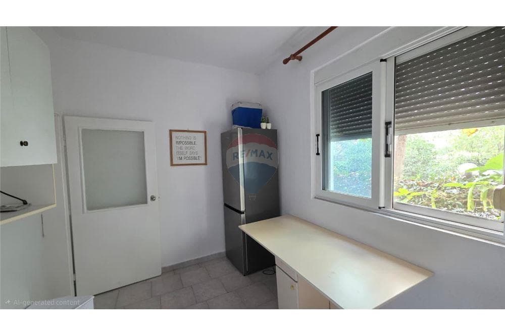 Shtepi Private - Në Shitje - Rruga e Re, Vlorë 3