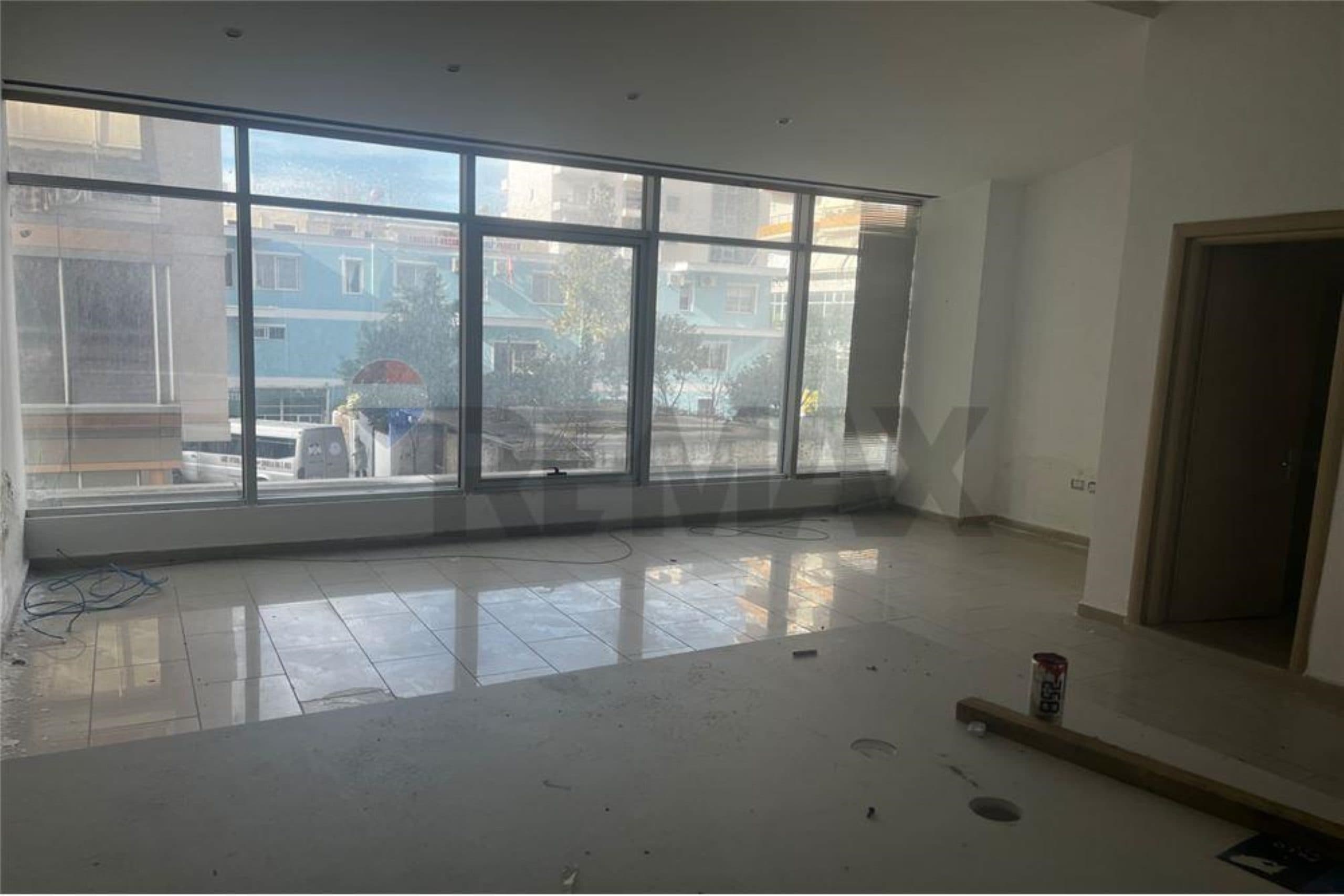 🏢 AMBIENT KOMERCIAL PËR SHITJE – VLORË 🏢 3