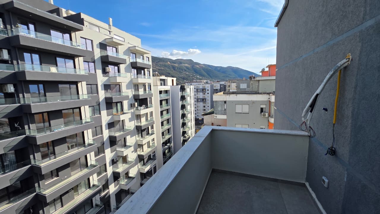 ✨ LUKSI TAKON PAMJEN E DETIT – APARTAMENT 2+1+2 NË LUNGOMARE, VLORË 4