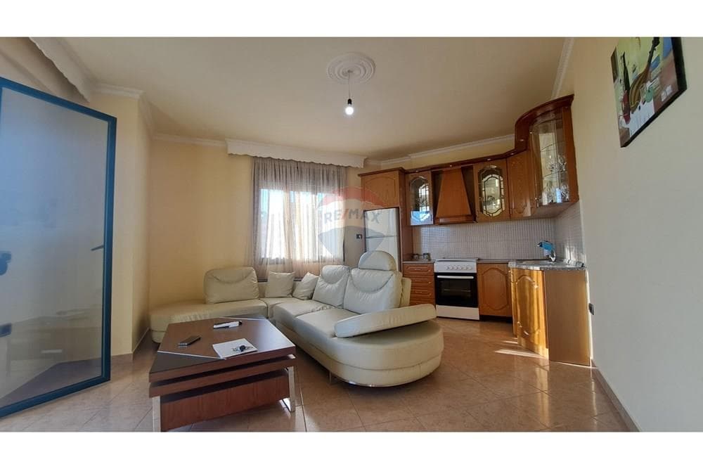 Apartament - Për Qira - Rruga Çamëria, Vlorë 3