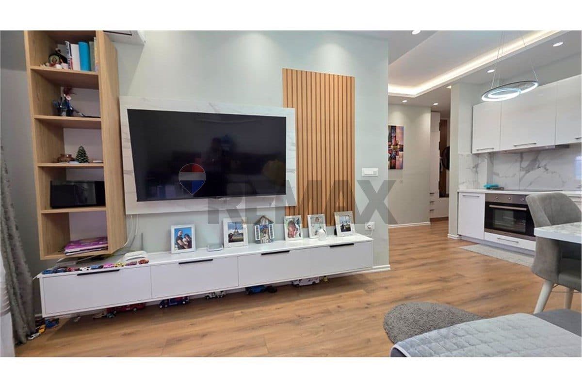 🏡 APARTAMENT 1+1 ME QIRA – BLV. ISMAIL QEMALI, VLORË 4
