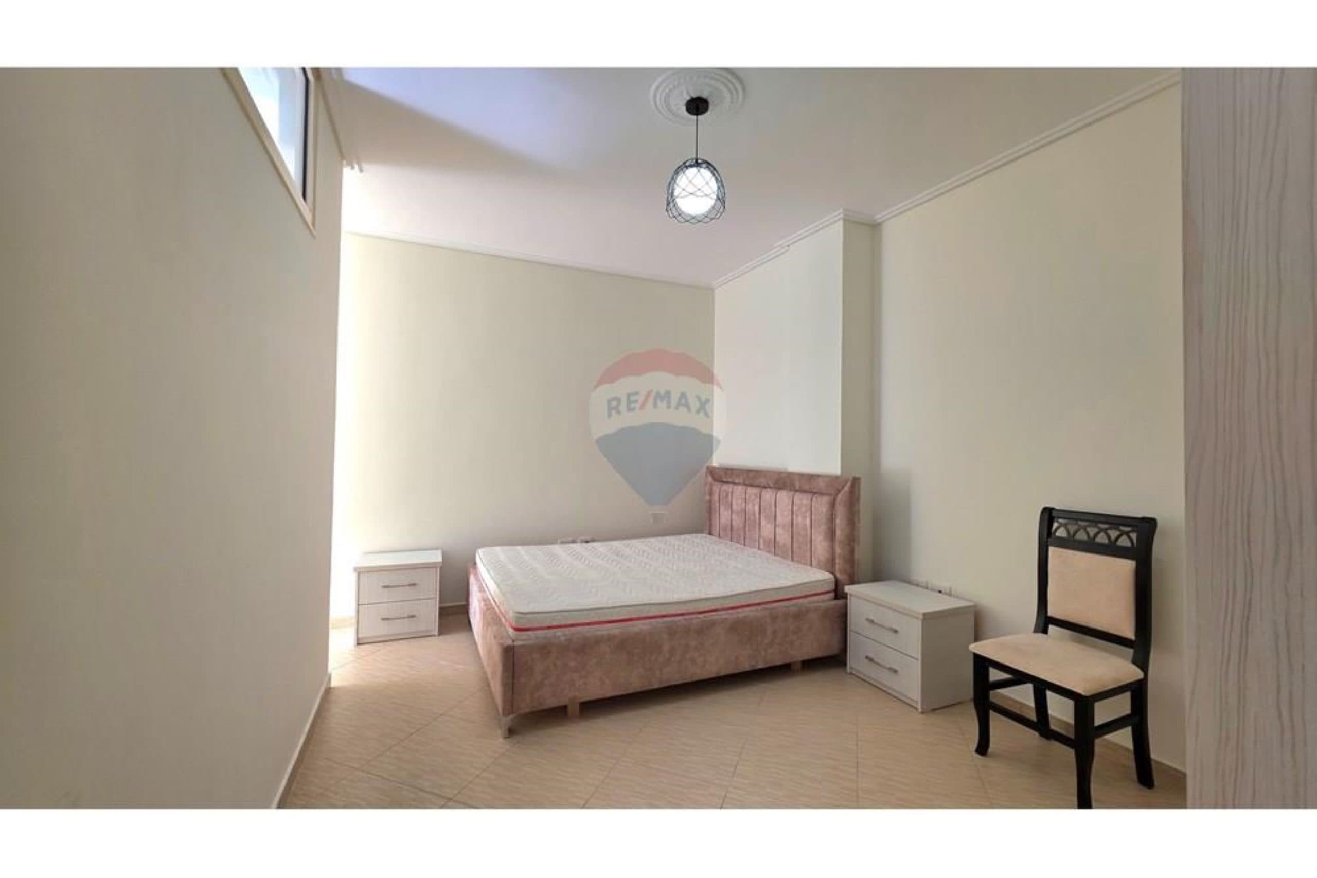 APARTAMENT 1+1 ME QIRA AFATGJATË – LUNGOMARE, VLORË 4
