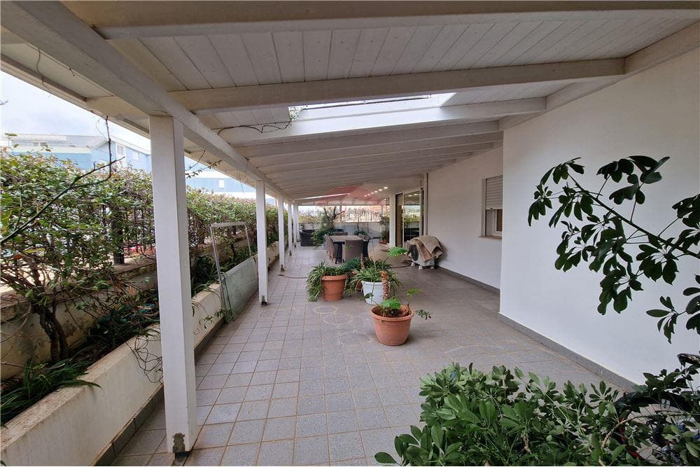 ✨ APARTAMENT LUKSOZ 2+1 + VERANDË NË SHITJE – LUNGO MARE, VLORË ✨ 4
