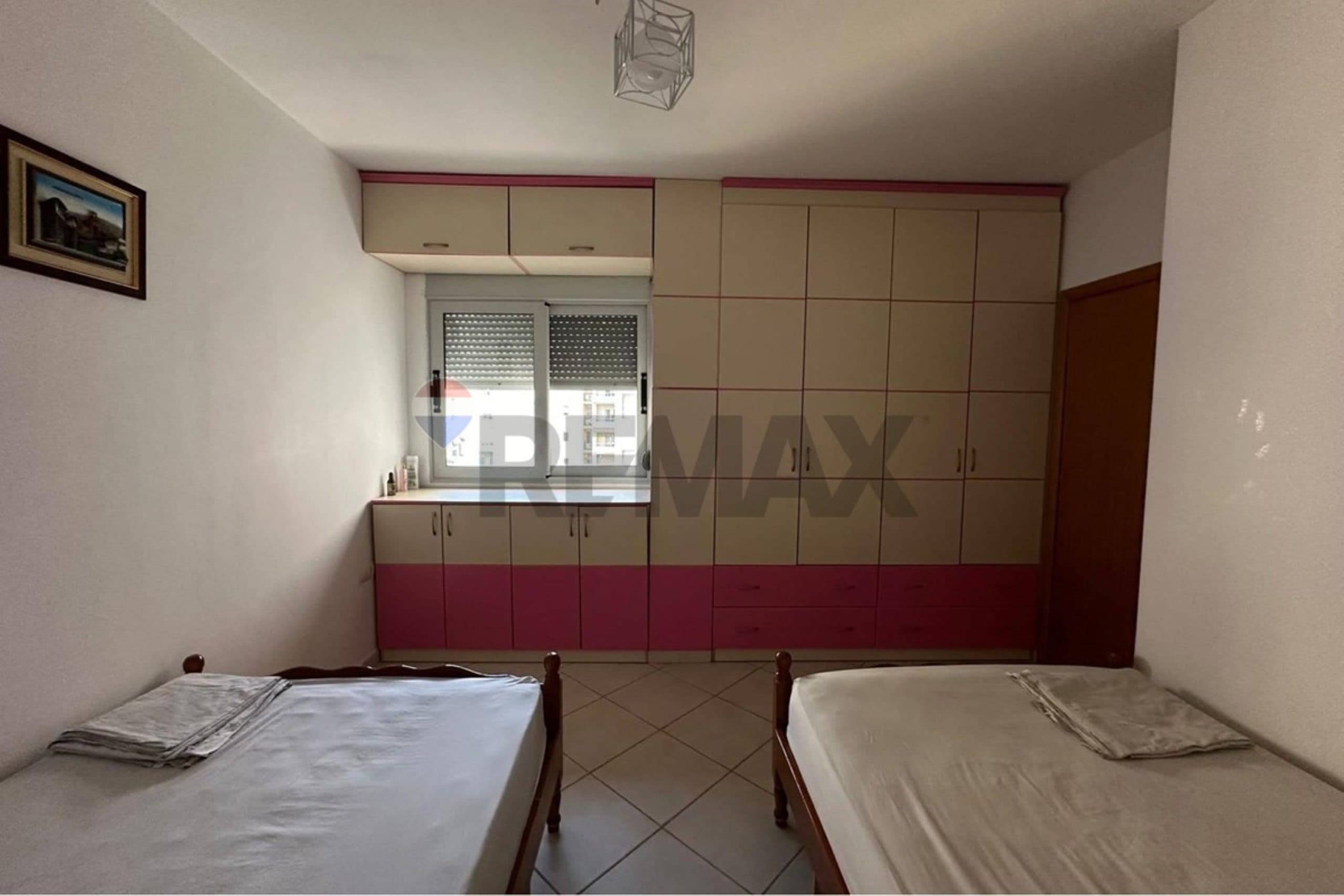 🌊 APARTAMENT PREMIUM NË SHITJE – VIJA E PARË, LUNGOMARE VLORË 🌊 2