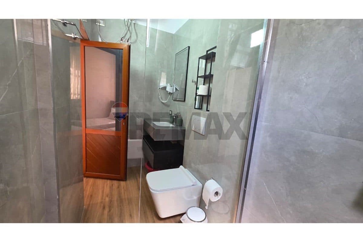 🌊 APARTAMENT 1+1 ME QIRA – LUNGOMARE, VLORË 3