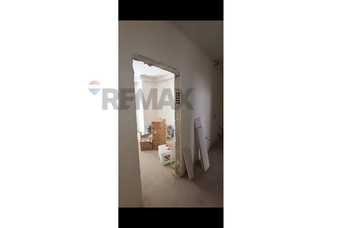 Apartament - Në Shitje - Rruga Reshat Osmani, Vlorë 4