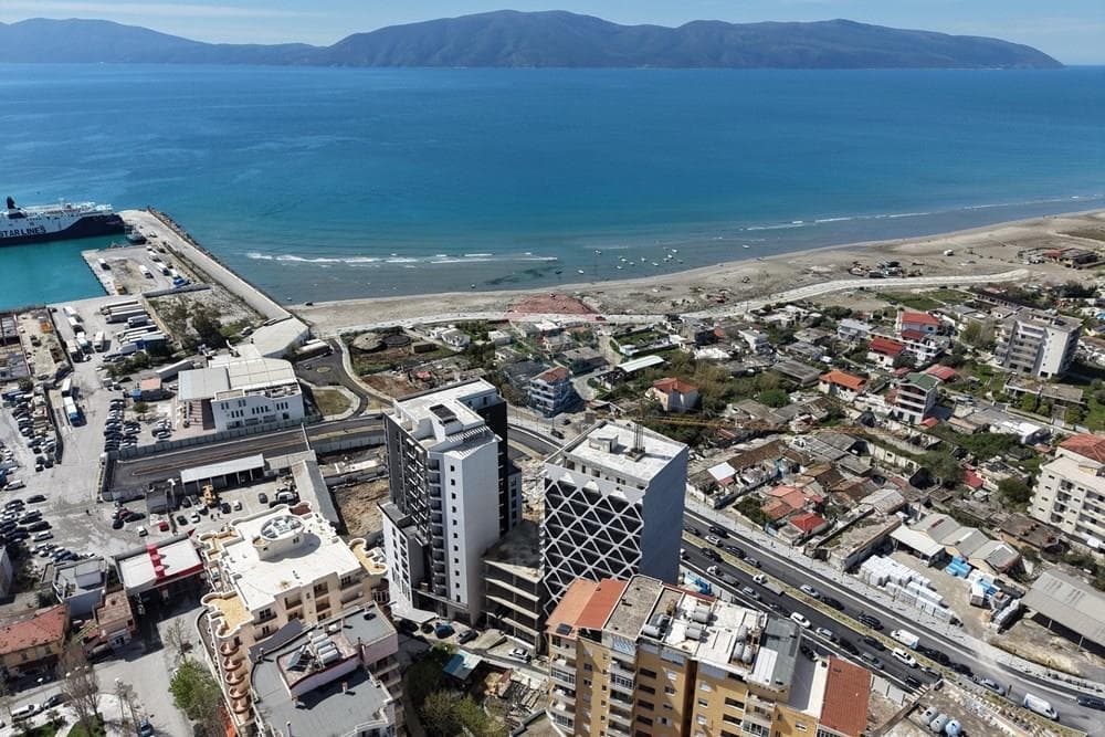 🏡 OKAZION NË SHITJE – APARTAMENT 1+1 PRANË PORTIT TË VLORËS! 🌊