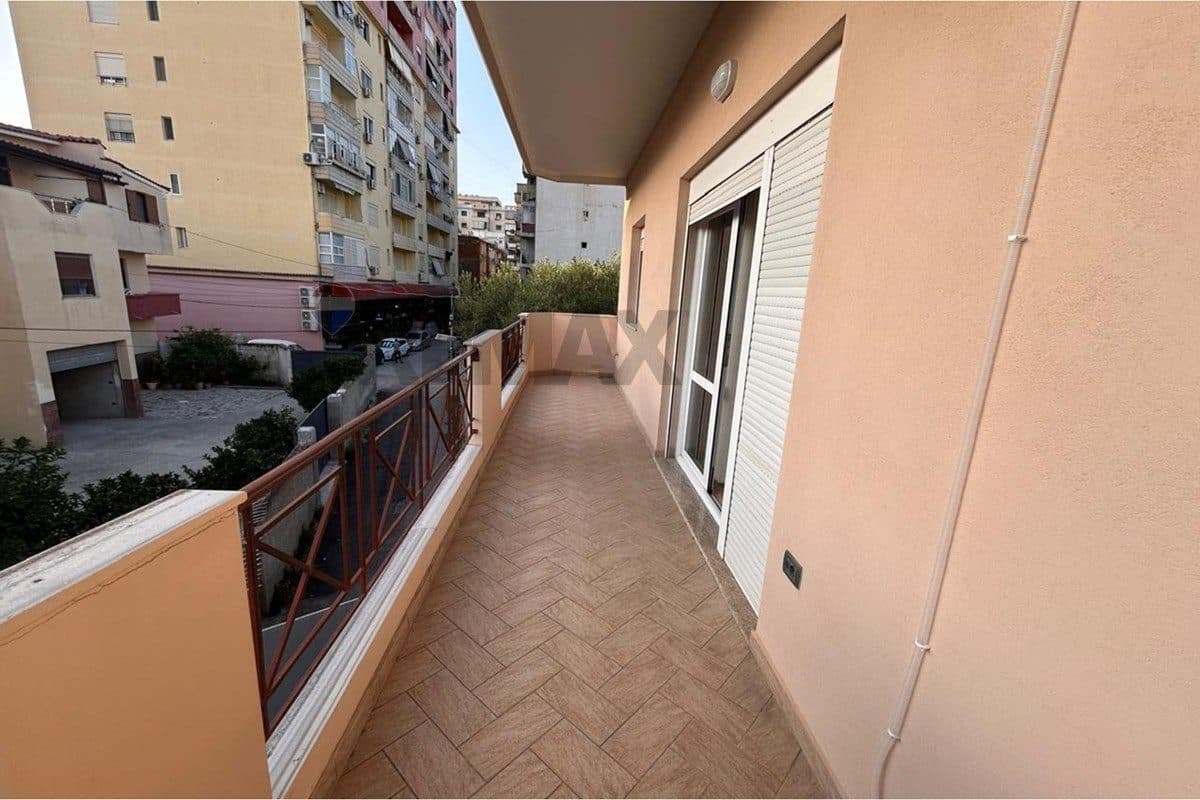 🏡 APARTAMENT 2+1+2 ME QIRA – Blv.Ismail Qemali, VLORË