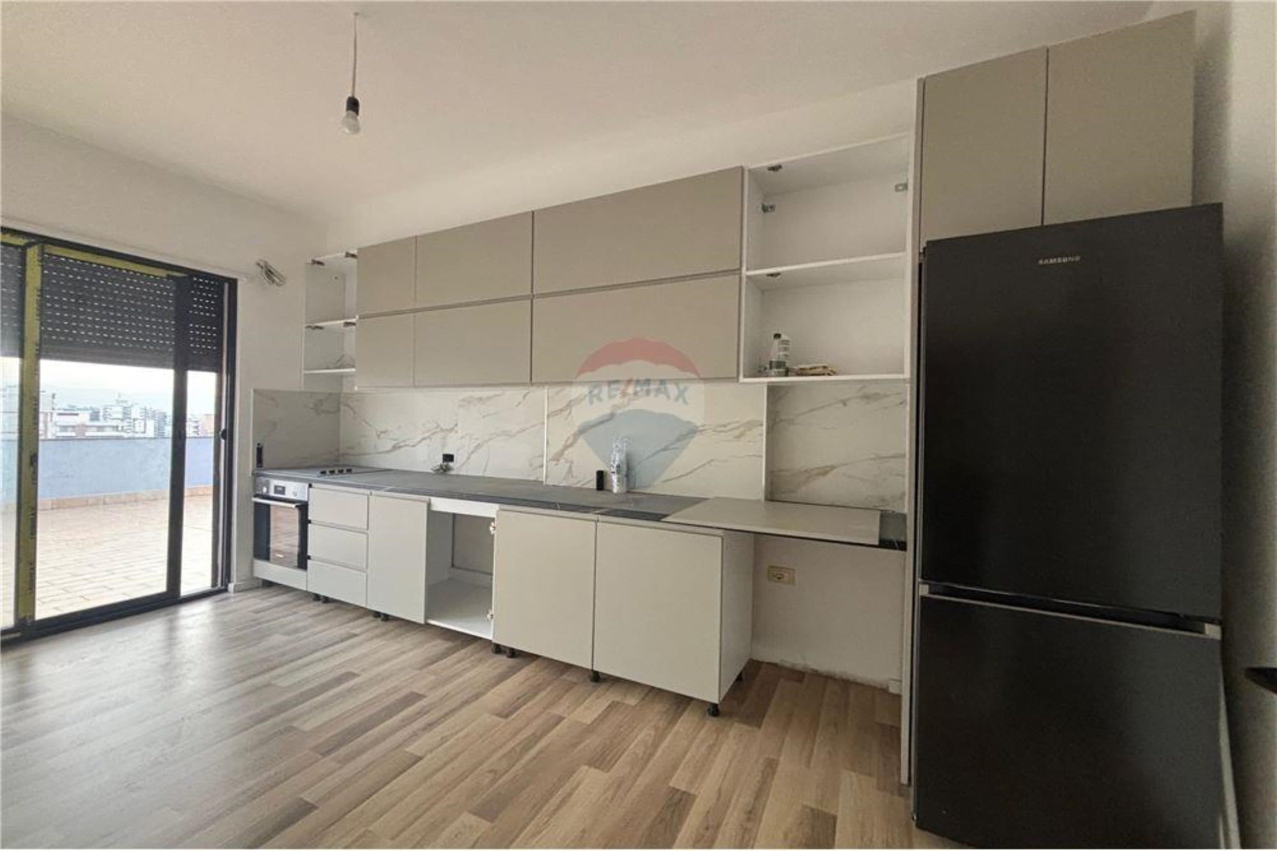 🏙️ PENTHOUSE EKSKLUZIV PËR SHITJE | VLORË 2