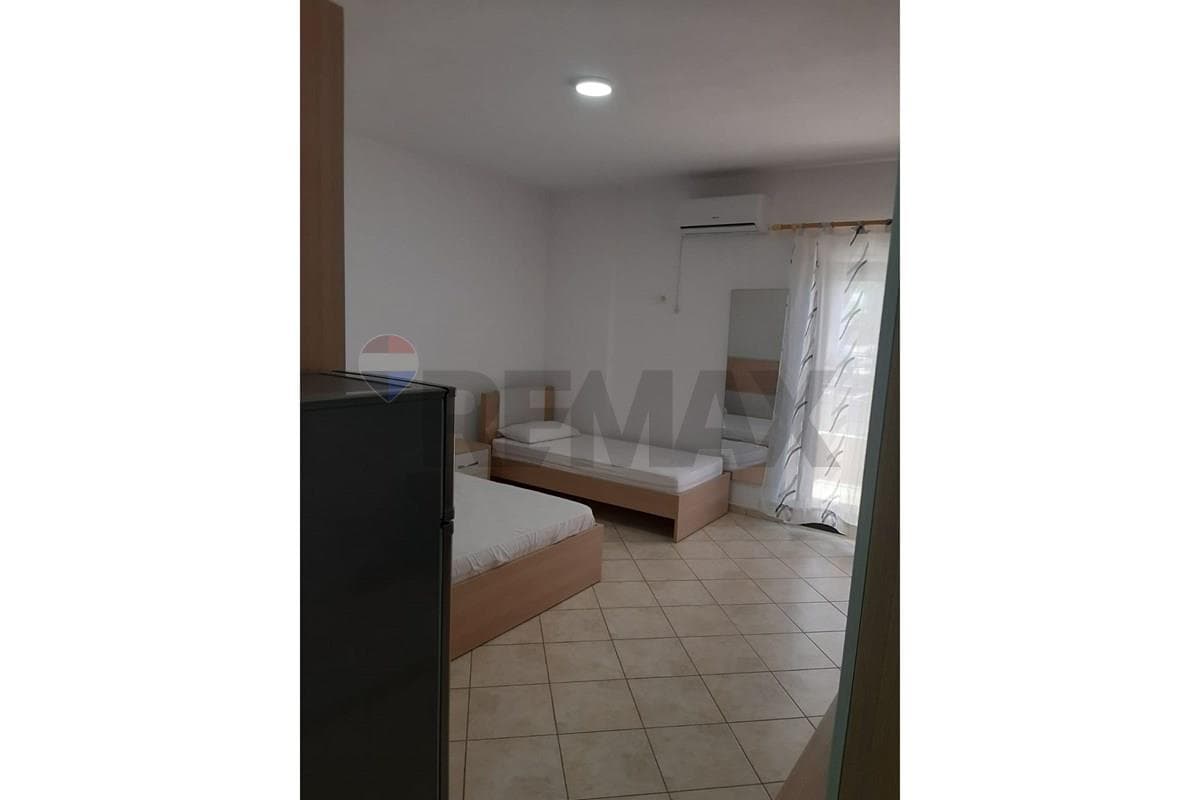 🏡 GARSONIERE PËR QIRA – TEK RRAPI, VLORË 🌊