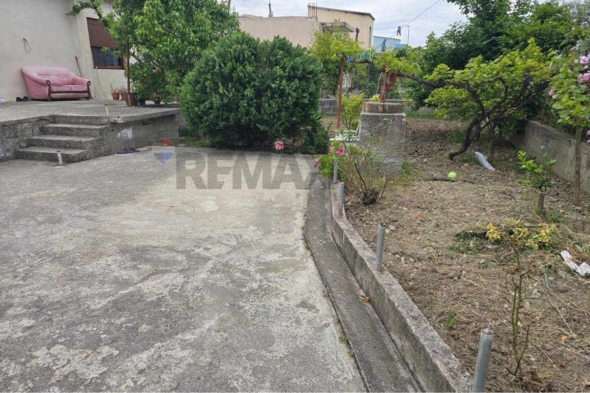 Shtepi Private - Në Shitje - Rruga Gjergj Kastrioti, Vlorë 3