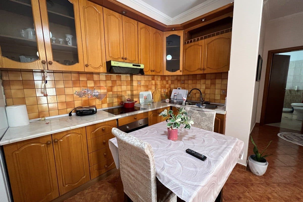Apartament - Për Qira - Lungomare, Vlorë 4