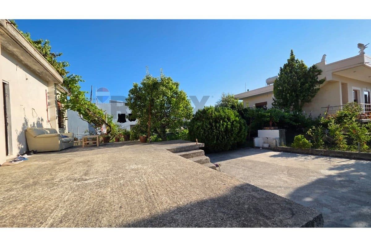 Shtepi Private - Në Shitje - Rruga Gjergj Kastrioti, Vlorë 4
