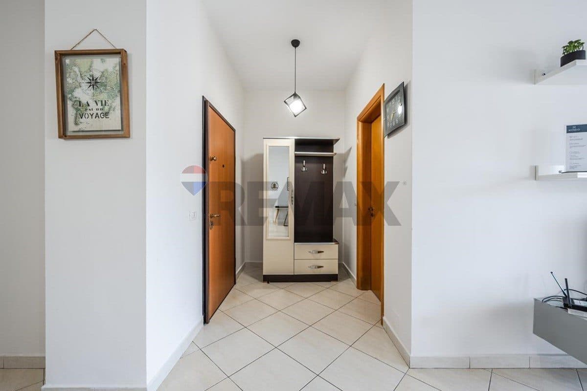 Apartament - Për Qira - Gjimnazi Ali Demi, Vlorë 2