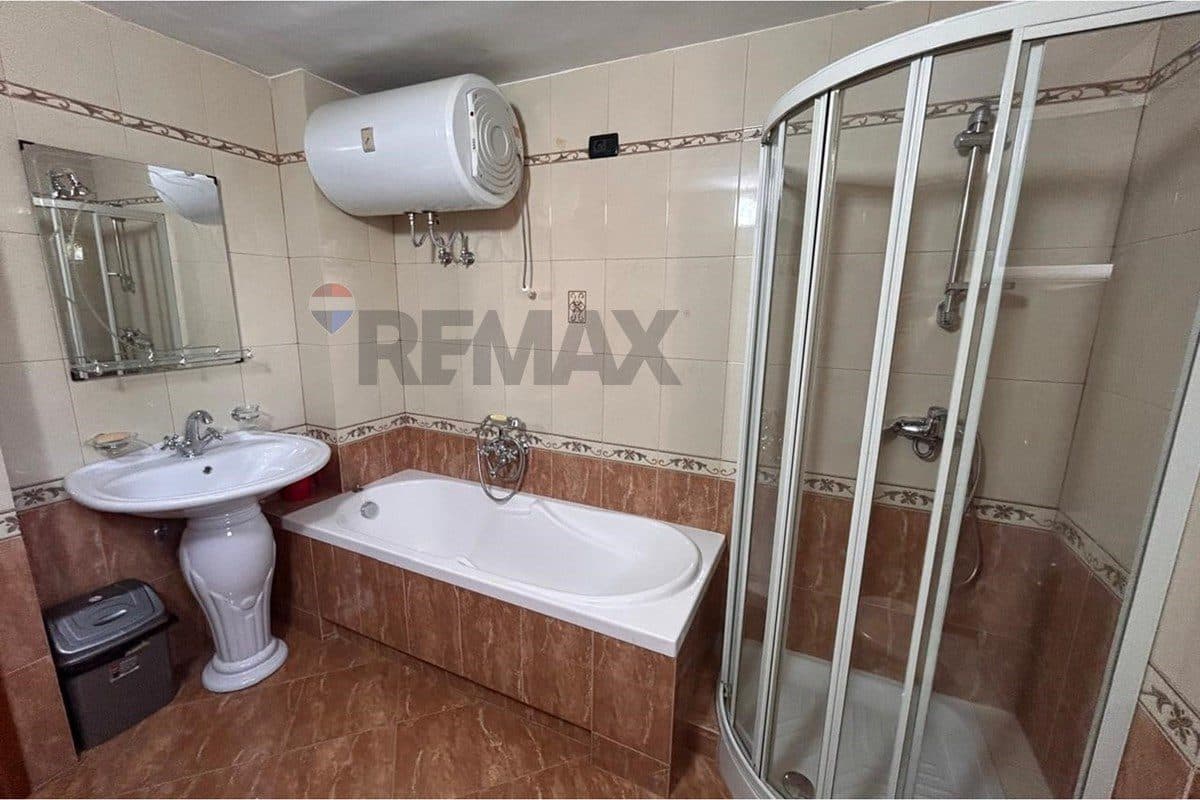 🏡 APARTAMENT 2+1+2 ME QIRA – Blv.Ismail Qemali, VLORË