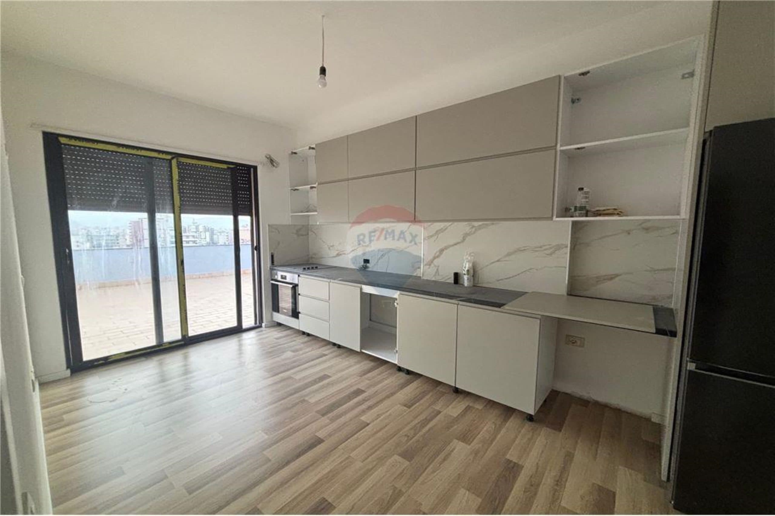 🏙️ PENTHOUSE EKSKLUZIV PËR SHITJE | VLORË 3