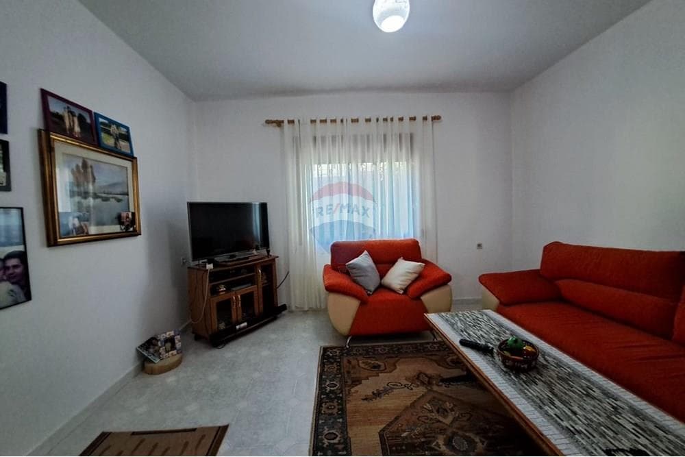 Shtepi Private - Në Shitje - Rruga Merjeme Gjomema, Vlorë 3