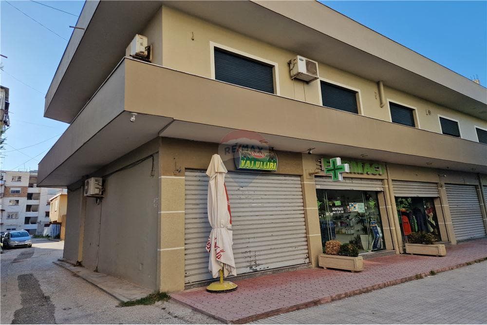 Dyqan - Në Shitje - Vlorë, Vlorë 2