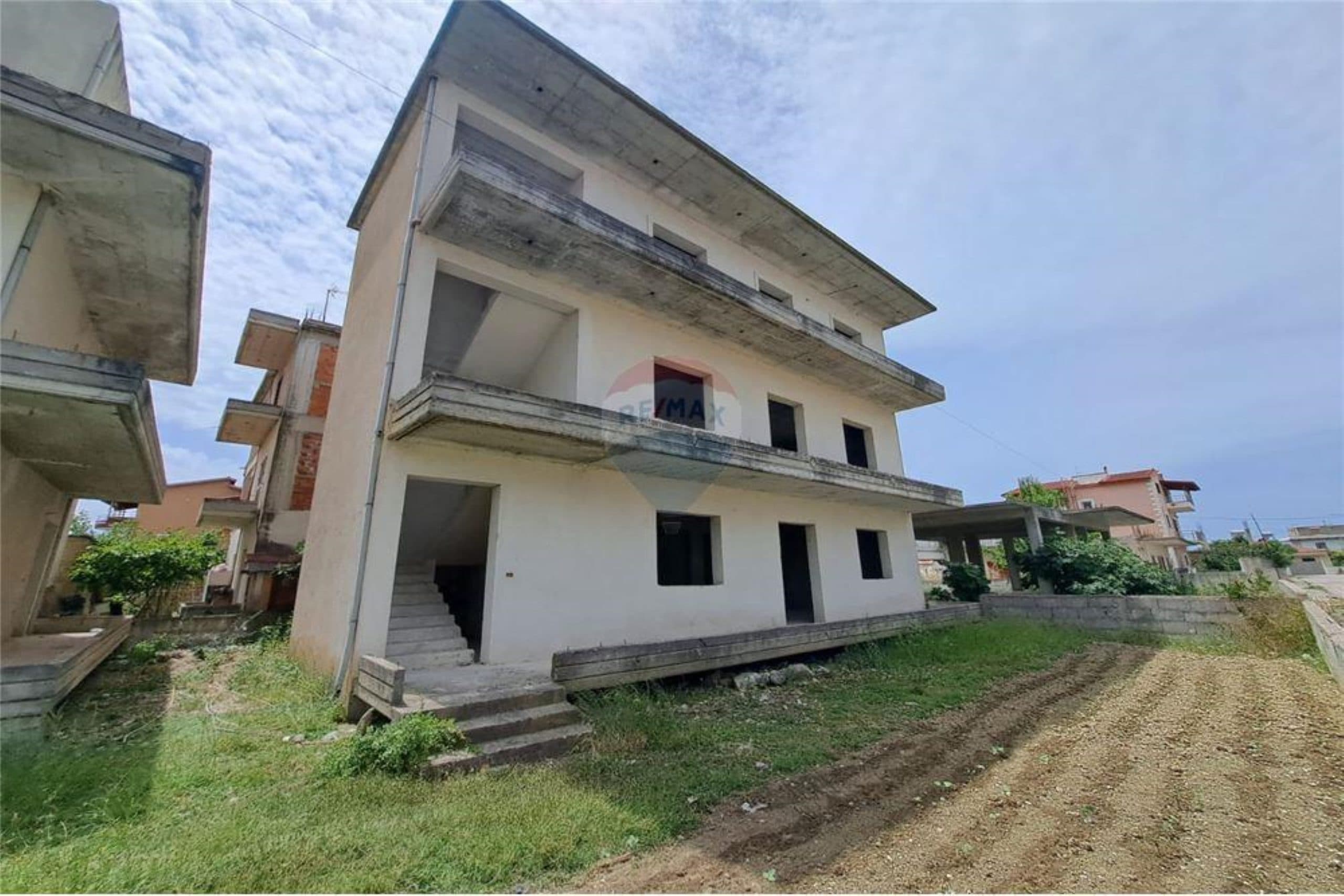 🔥 OKAZION INVESTIMI NË VLORË 🔥 🏡 NDËRTESË 3-KATËSHE ME POTENCIAL TË LARTË INVESTIMI