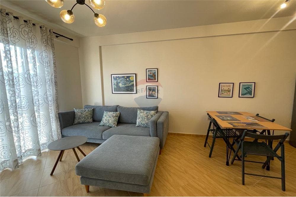 Apartament - Për Qira - Rruga e Re, Vlorë 2