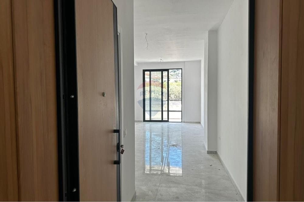 🏡 APARTAMENT PËR SHITJE – RRUGA DHIMITËR KONOMI, VLORË 3