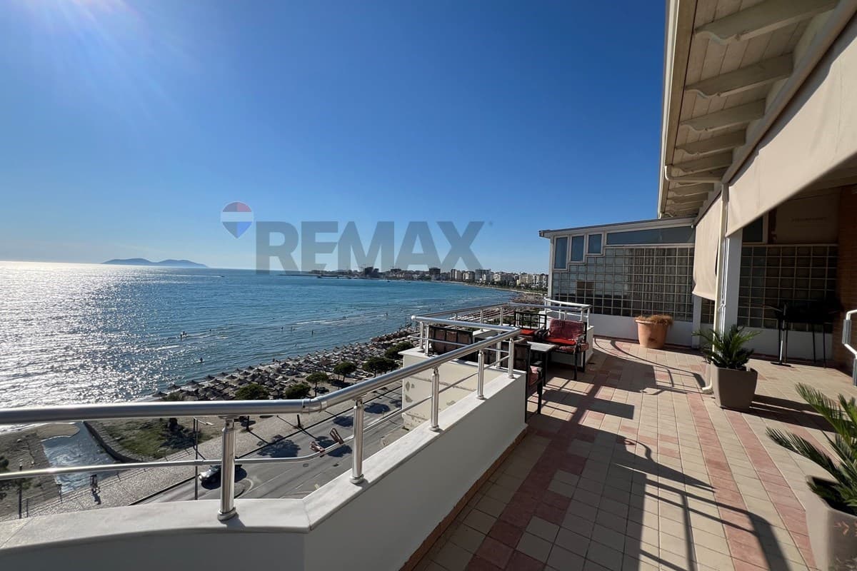🌊 PAPAFINGO ME QIRA NË LUNGOMARE, VLORË 🏡✨