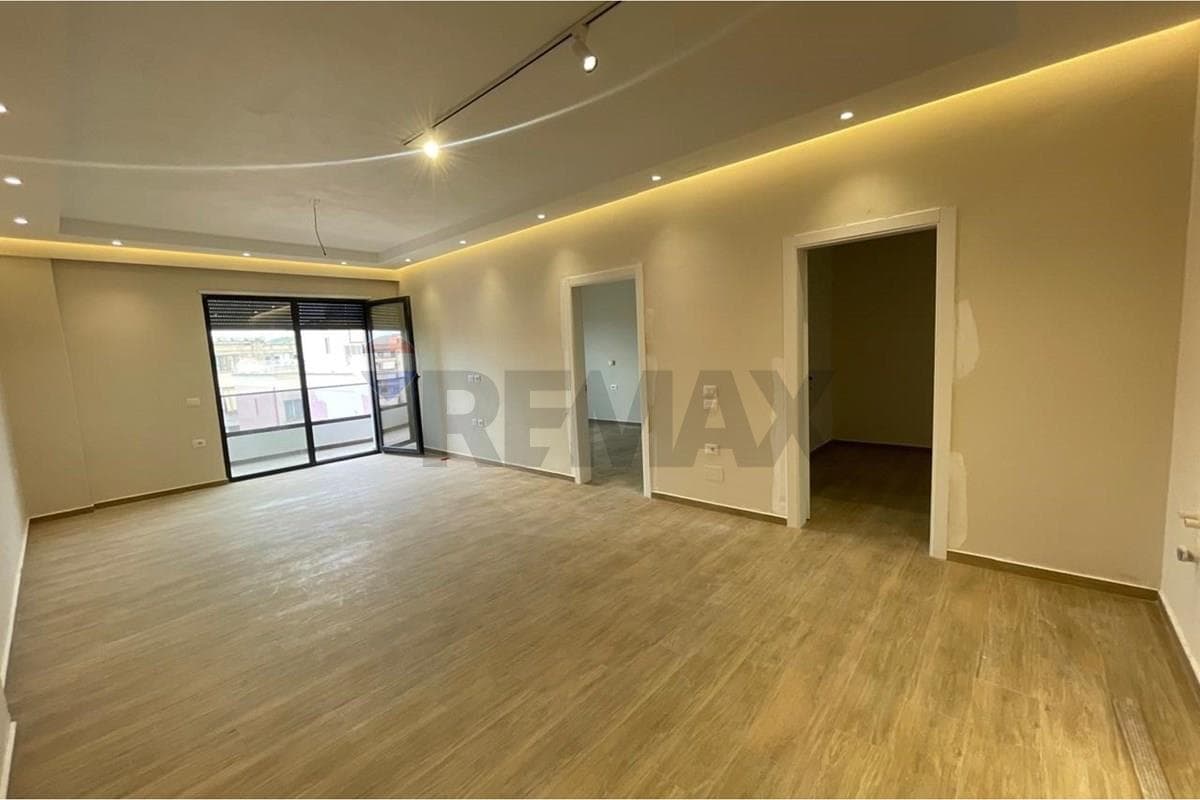 Apartament - Në Shitje - Rruga Lef Sallata, Vlorë 2