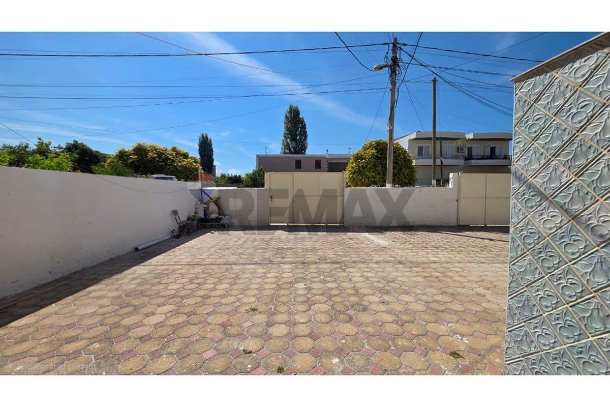 🏡 APARTAMENT 2+1 ME QIRA – PRANË SHKOLLËS REALD, VLORË