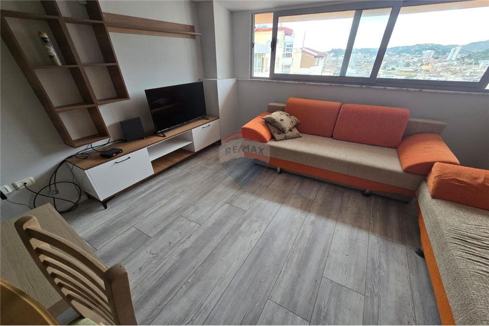 Apartament - Në Shitje - Rruga Reshat Osmani, Vlorë 2