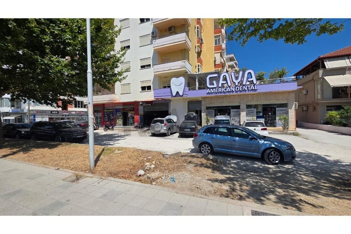 🏢 DYQAN PËR SHITJE – RRUGA GJERGJ KASTRIOTI, VLORË 📍 2