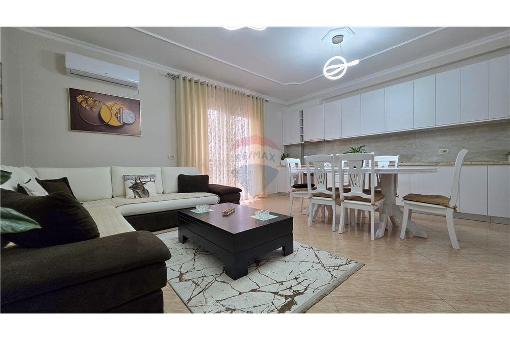 Apartament - Në Shitje - Vlorë, Vlorë 3