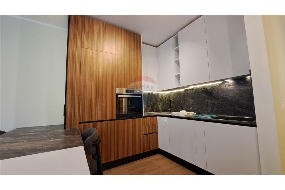 Apartament - Në Shitje - Rruga Reshat Osmani, Vlorë 4