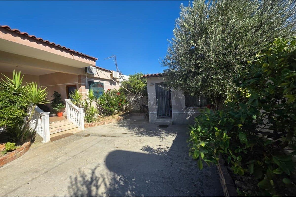 Shtepi Private - Në Shitje - Rruga Sazani, Vlorë 3