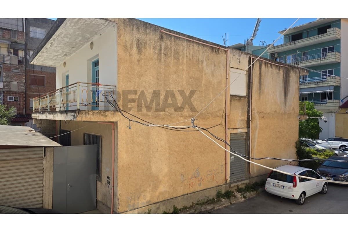 NDËRTESË 2-KATËSHE PËR SHITJE – RRUGA DUSH STRATI, VLORË 2