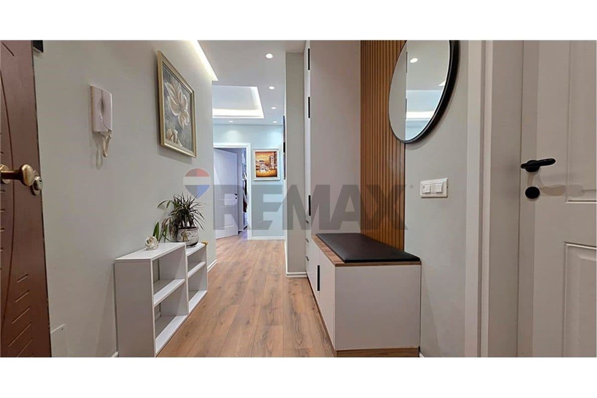 🏡 APARTAMENT 1+1 ME QIRA – BLV. ISMAIL QEMALI, VLORË 3