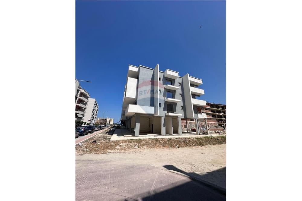 Apartament - Në Shitje - Rruga e Orikumit, Vlorë 3