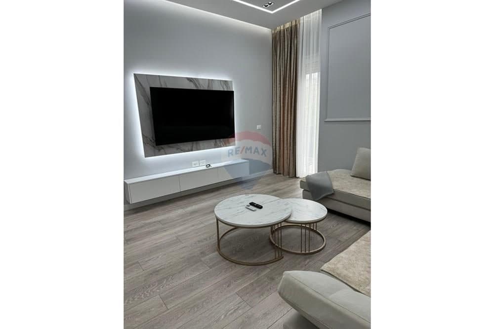 Apartament - Në Shitje - Rruga Pelivan Leskaj, Vlorë 2