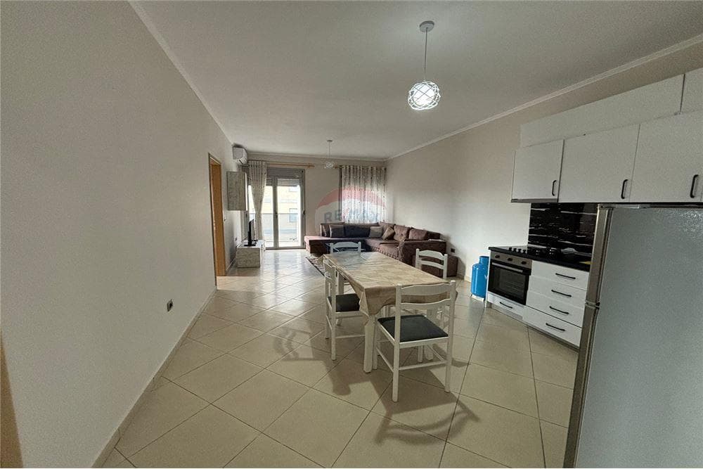 🏡 APARTAMENT 2+1+2 ME QIRA – COBO CENTER, VLORË! 3