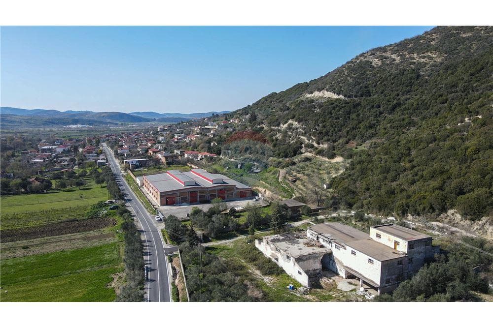 Magazine - Për Qira - Rruga Demokracia, Vlorë