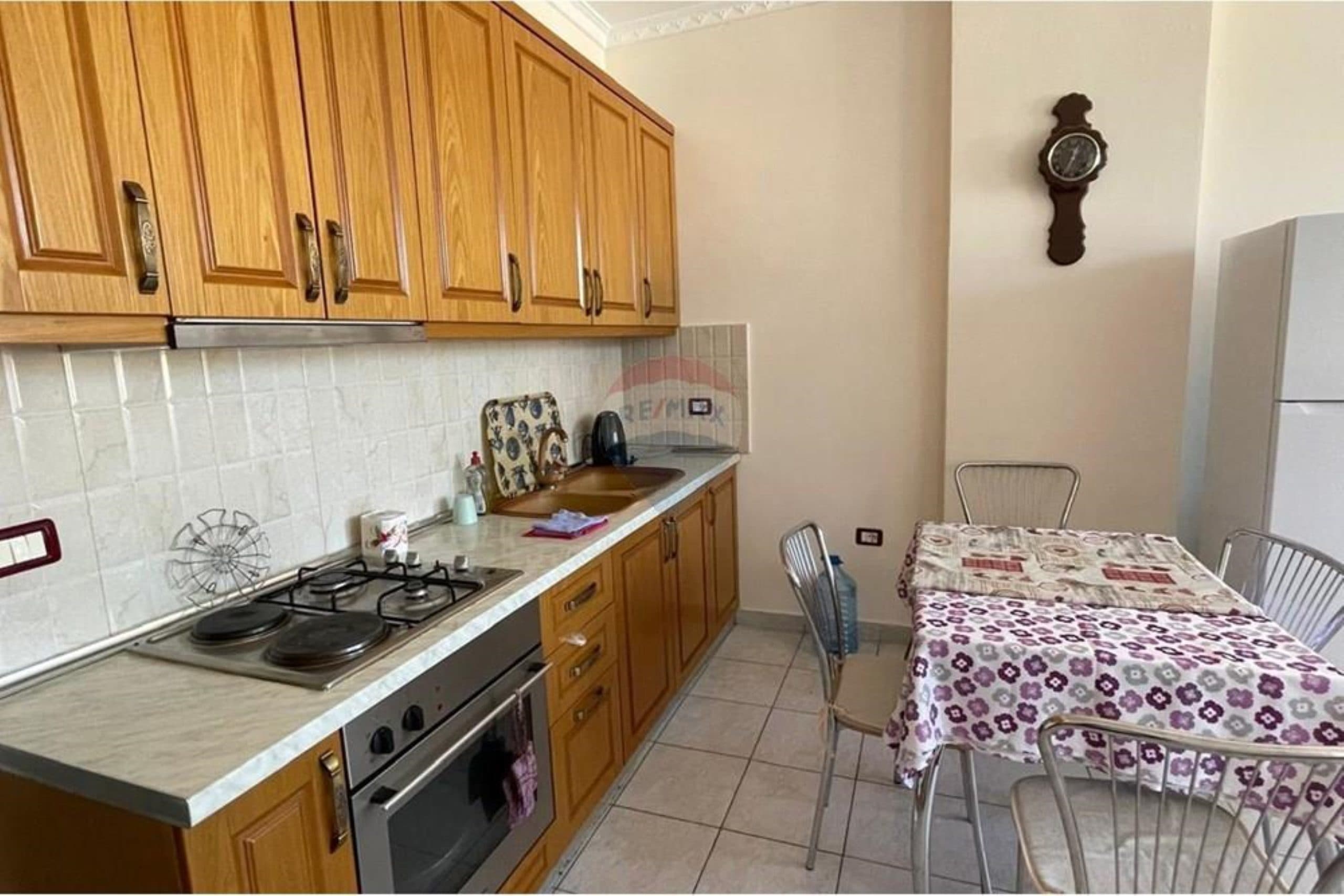 🔥 OKAZION NË LUNGOMARE – APARTAMENT MODERN 1+1 PËR SHITJE! 2