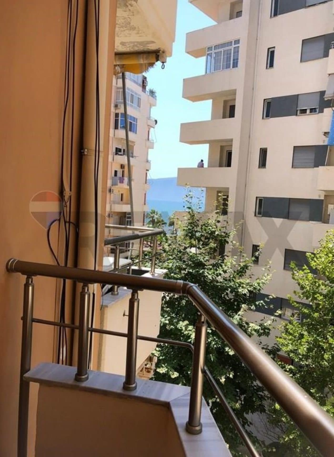 🌊 Apartament 3+1 për Qira në Lungomare, Vlorë
