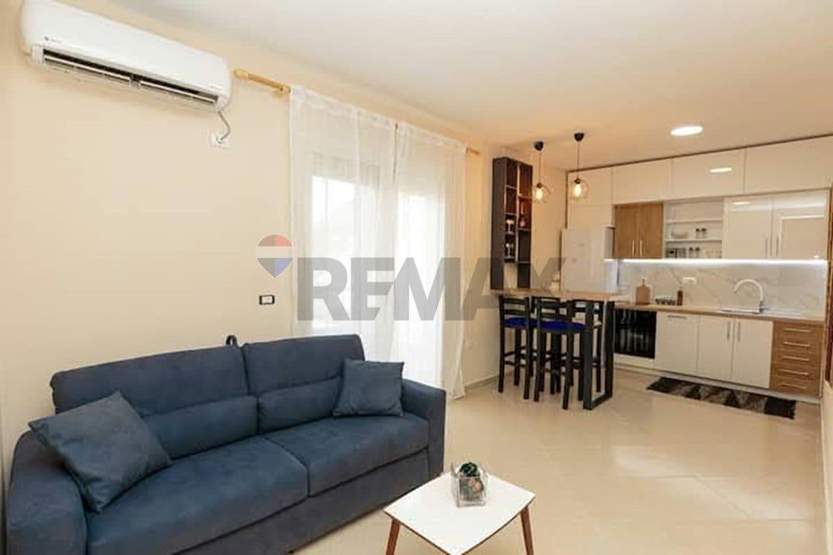 Apartament - Për Qira - Rruga Çamëria, Vlorë 2