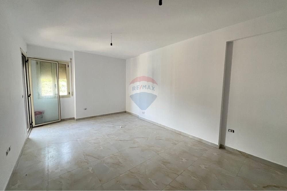 Garsoniere - Në Shitje - Rruga Reshat Osmani, Vlorë
