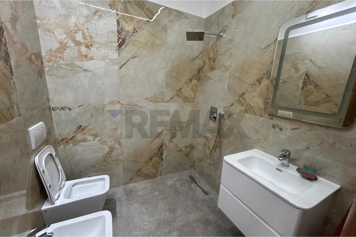 🏡 APARTAMENT 1+1 ME QIRA NË QENDËR TË VLORËS