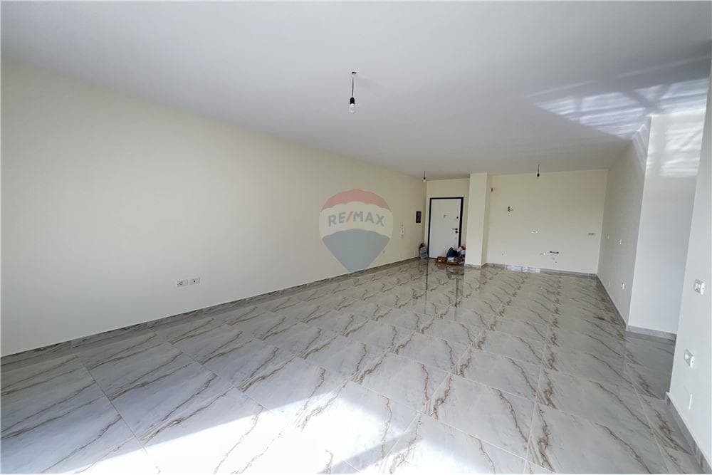 Apartament - Në Shitje - Lungo Mare, Vlorë 4